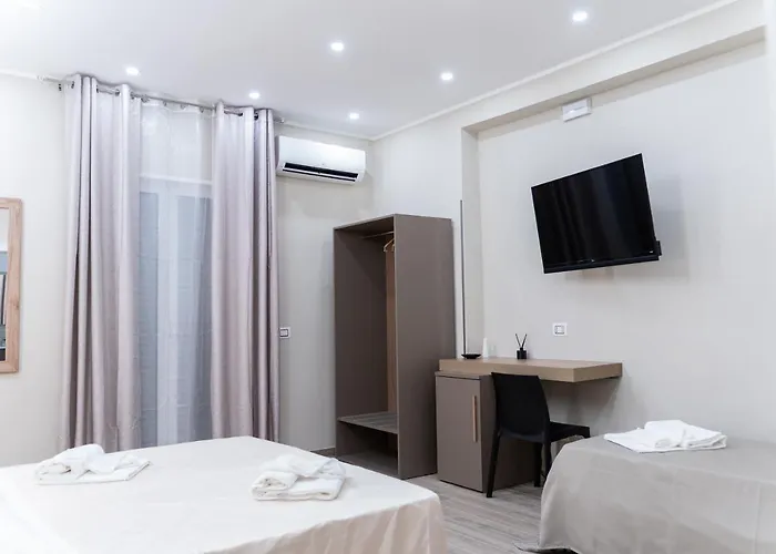 住宿加早餐酒店 La Perla 维博瓦伦蒂亚码头